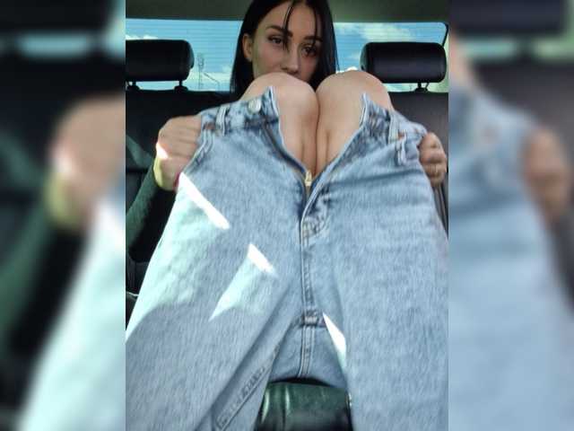 Yayın ekran görüntüleri Tina-