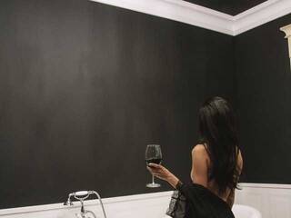 Erotik görüntülü sohbet -Alena-a