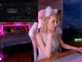 Fotoğraflar __Cristal__ Hi. I'm Alice)Support in the top 100, please)Lovense in mу - work frоm 2tk! 20 tk - random, the most pleasant 2222 - 200 ces fireworks, cute cmile 22, show ass - 51, Ahegao 35, squirt 800.