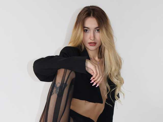 Profilin fotoğrafı -Lana-Chester-