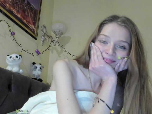 Fotoğraflar -Melissa- I am Mel. CRAZY GIRL Send love [none] Every 30 tokens I show my tits