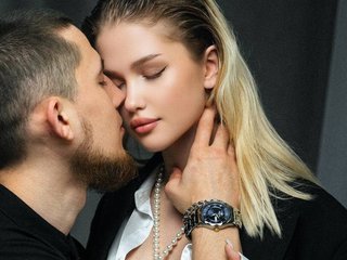 Erotik görüntülü sohbet -The-sweet-couple-