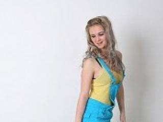 Erotik görüntülü sohbet 17valeria7