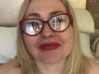 Erotik görüntülü sohbet MMMGoddess