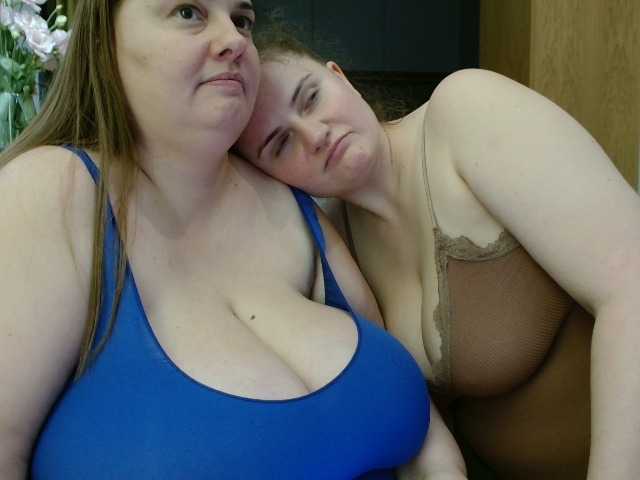 Fotoğraflar 4LyndsyDaisy 38DD and 40H size 4NaturalBigTits here! #bigtits #bbw #bigass #lesbianshow #bignipples Lets make hot 3somes in PVT:P Lets have fun guys:)