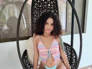 Erotik görüntülü sohbet AbbyyMonroe