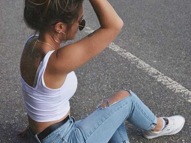 Profilin fotoğrafı abril-hot