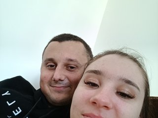 Erotik görüntülü sohbet AdamBennie