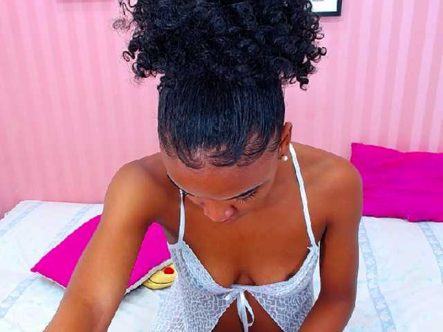 Fotoğraflar adarose Hi everyone! be nice with me! I will do my best to make u feel confortable! no more wait! :) #Ebony #Bodyfit #Dildo #Anal #Cumshow at goal!