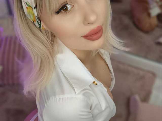 Profilin fotoğrafı AdelineKing