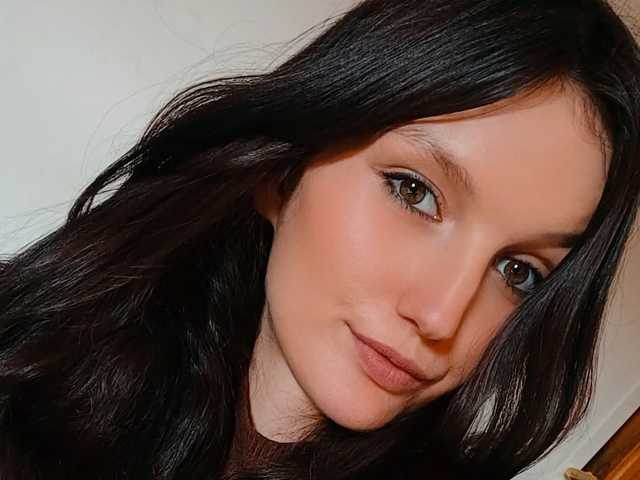Profilin fotoğrafı AdelineModel