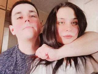 Erotik görüntülü sohbet AdelyaVlad