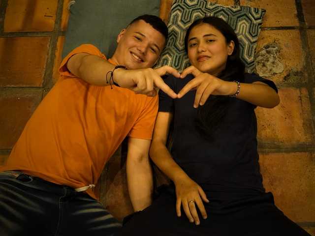 Profilin fotoğrafı AdventuresSexYoung
