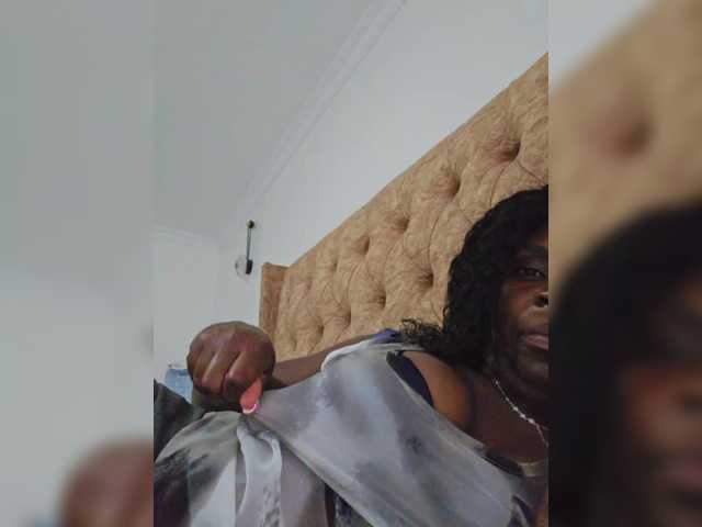 Yayın ekran görüntüleri AfricanShyQueen1