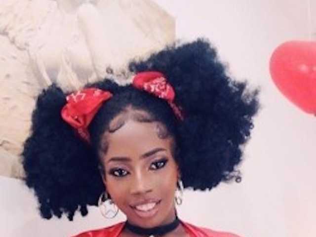 Profilin fotoğrafı Afro-goddess
