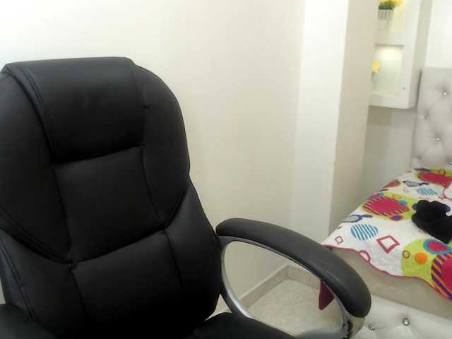 Yayın ekran görüntüleri AgatharFox