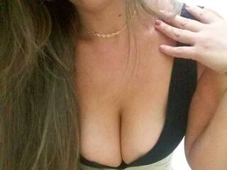 Erotik görüntülü sohbet AishaSugar1