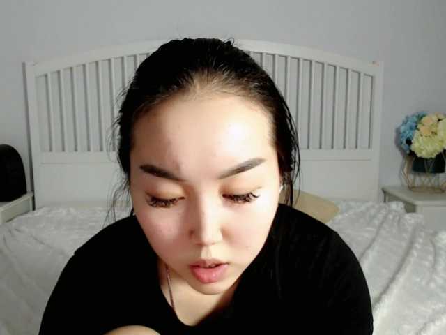 Fotoğraflar AkemiChu Hello! Today I got a new toys, I'm ready to have fun and make something naughty, pvt is open! #asian #young #18 #cute