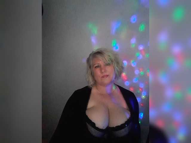 Fotoğraflar Alenka_Tigra Requests for tokens! If there are no tokens, put love it's free! All the most interesting things in private! SPIN THE WHEEL OF FORTUNE AND I SHOW 25 TITS Tokens BINGO from 17 tokens BREASTSRoll THE DICE 30 tok -the main PRIZE IS A CRUSTACEAN ASS