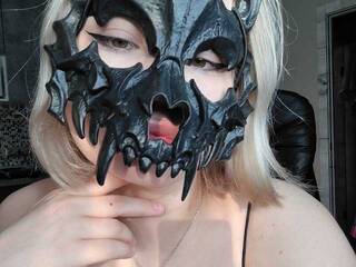 Erotik görüntülü sohbet Lyine