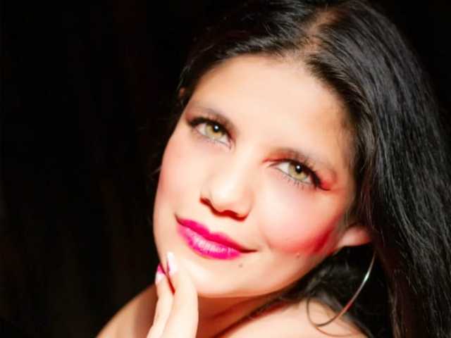Profilin fotoğrafı Alexandraxxx