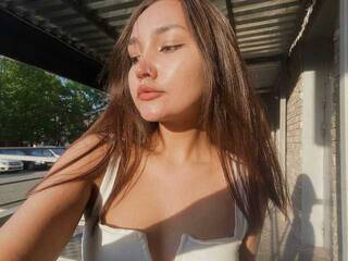 Erotik görüntülü sohbet Alice-Heaven