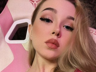 Erotik görüntülü sohbet AliceDavidson