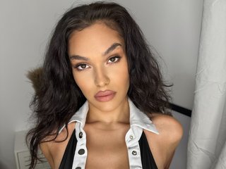 Erotik görüntülü sohbet AliceMontrose