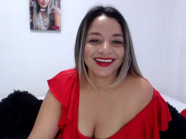 Fotoğraflar alicequeenx hello guys welcome to my room im new model in here help me complette my goal and enjow the show #latina#curvy#hot#blonde#pvt#dildo#cum#squirt#pvt