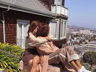 Erotik görüntülü sohbet AliceTris