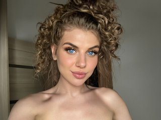Erotik görüntülü sohbet JustAlice