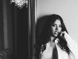 Erotik görüntülü sohbet AlinaRogers