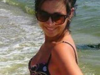 Erotik görüntülü sohbet alinasexyy