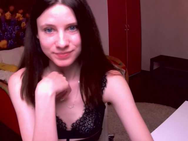 Fotoğraflar alinasweet160 hey !!! I'm a new model and glad to see everyone in my room! my goal for today is 1500 tokens