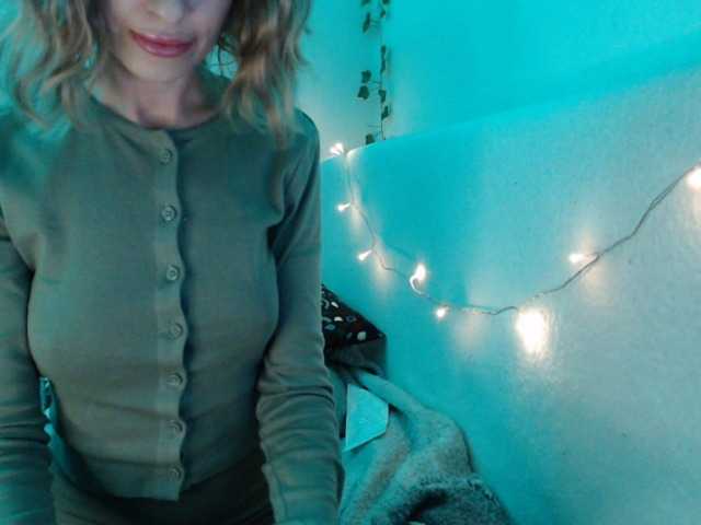 Fotoğraflar Alisa-Nora hi im Alisa * favorite vib 25 50 88 181* when i feeel good -you will see me naked and squirt* want me 69*show face 77* snap 888*