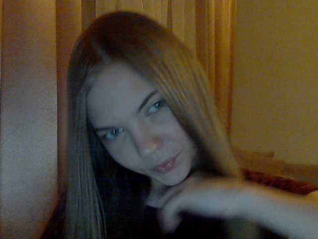 Fotoğraflar alisekss8 Hello boys!) I'm Alice, I'm 24. Subscribe to me and put a heart!) Subscription for tokens!)
