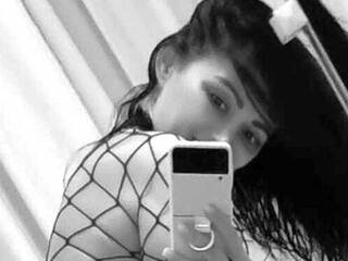 Erotik görüntülü sohbet Alisshorny