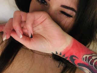 Profilin fotoğrafı FUCK_LOVE