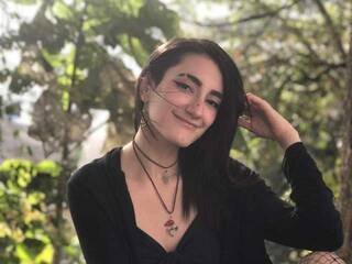 Erotik görüntülü sohbet AlynaGlover