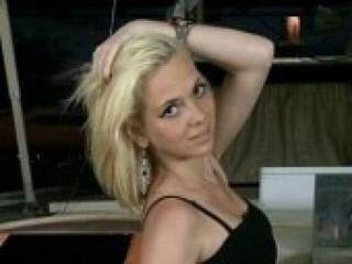 Erotik görüntülü sohbet amerikiss