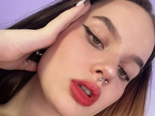 Erotik görüntülü sohbet amy_Little_doll