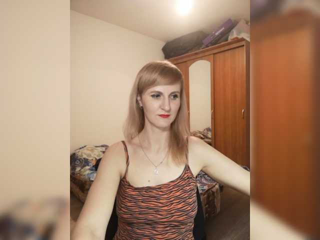 Fotoğraflar Besenok05 Hello everyone, I'm Nastya. You please me, I please). Lovens from 2tkn, strongest vibration 110tkn. Spy 30, group 50, private 70, full 100