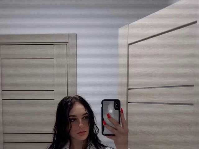 Profilin fotoğrafı Andriana-Rosy