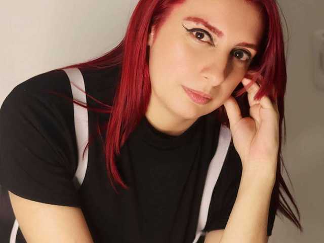 Profilin fotoğrafı angel-red