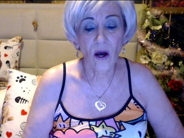 Fotoğraflar ANGELGRANNY welcom guys..pm..50 tk..pussy or ass..100..tits or feet..50..let s have fun