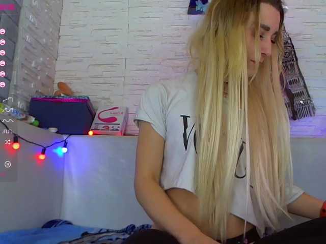 Fotoğraflar angelicajust blowjob 222) naked 150) c2s-25tok) legs-40)if u like me 33) take off panties 66) toys in a private show) slap on the ass 10) stroke pussy for 1 minute -100) dogy-15)