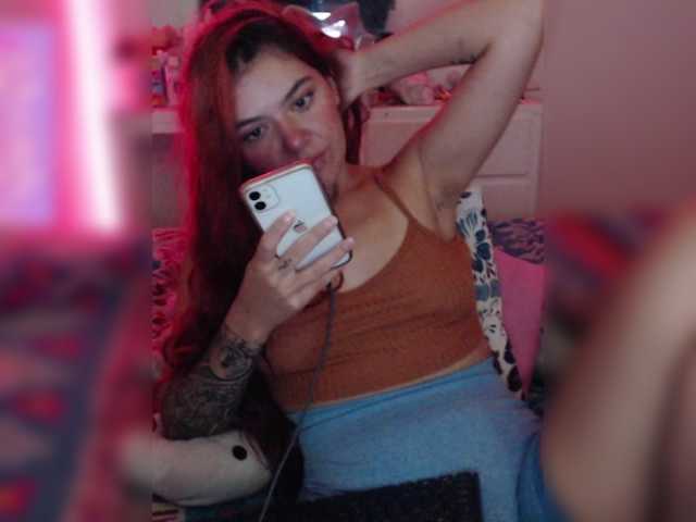 Fotoğraflar angelinabran hello guys welcome to my room! look my tips menu ♥ have fun with me