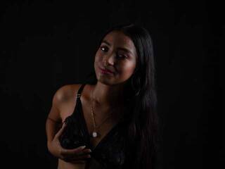 Erotik görüntülü sohbet AnikaHalil