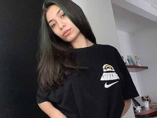 Erotik görüntülü sohbet Anikamuller