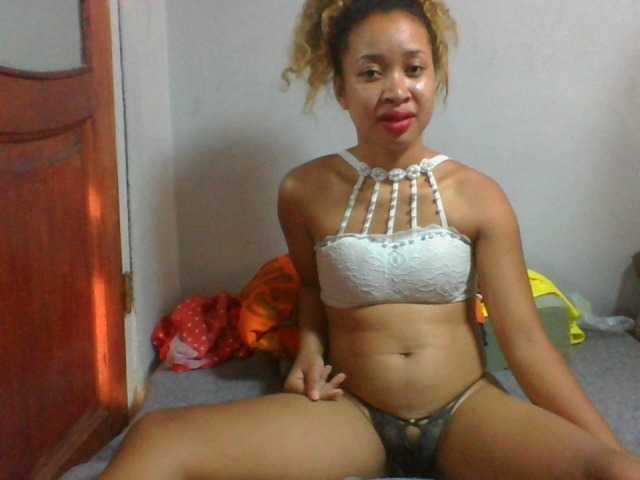 Yayın ekran görüntüleri AnnahRise